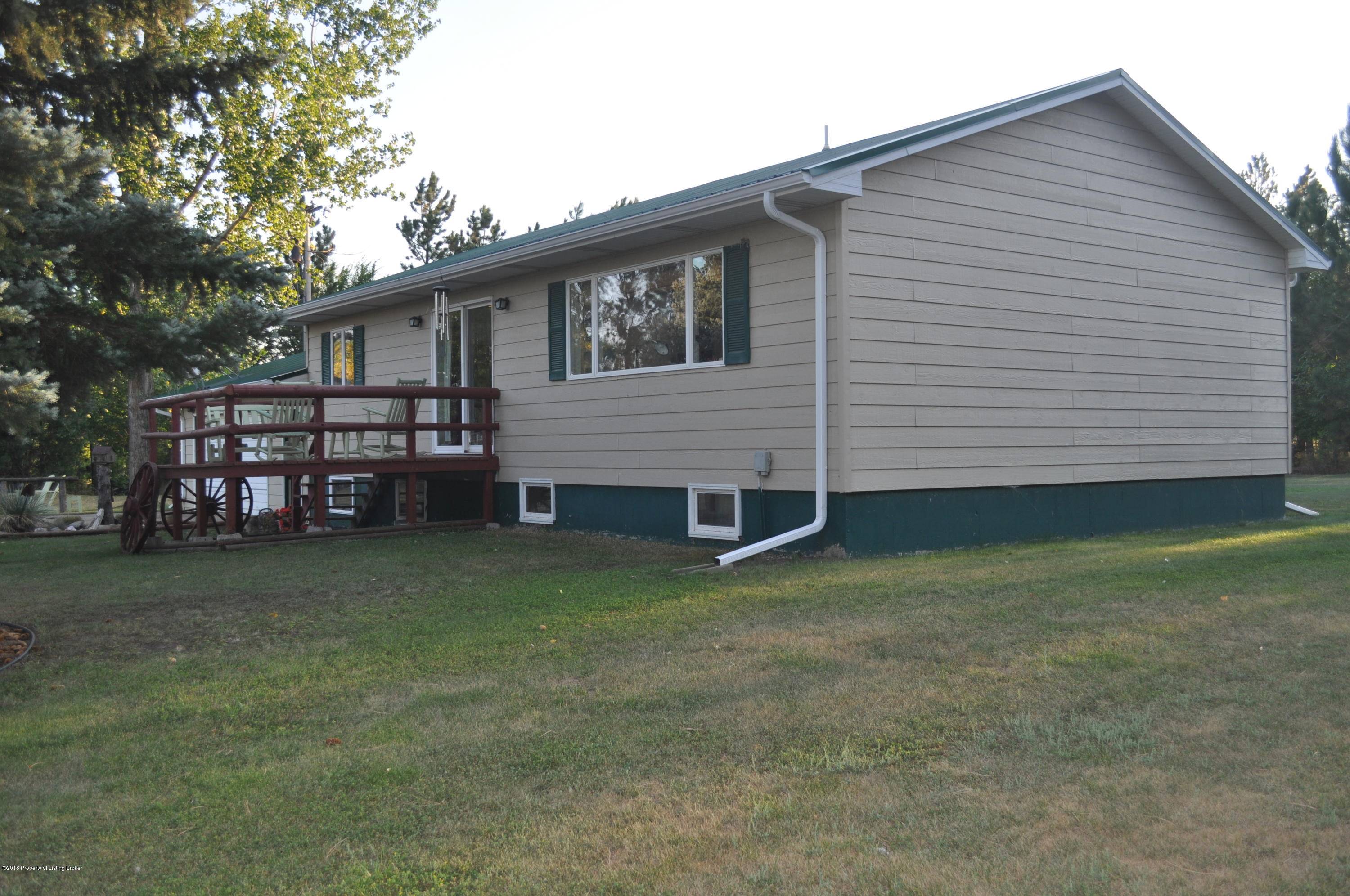 21451 US-12, Lemmon, SD