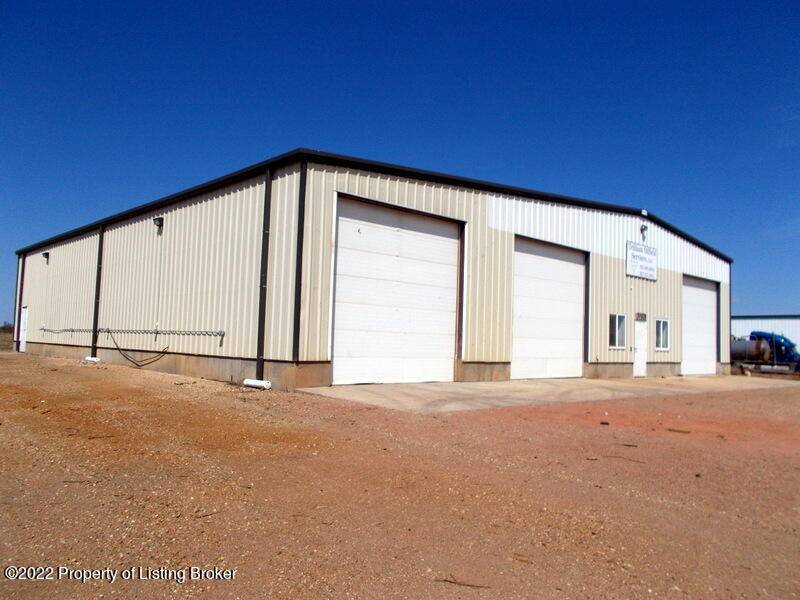 10279 3W Street SW, Killdeer, ND 58640