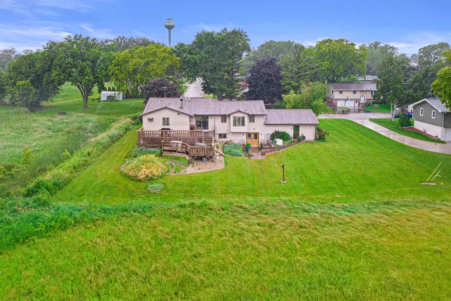 215 SHARP AVENUE, Reeseville, WI 53579