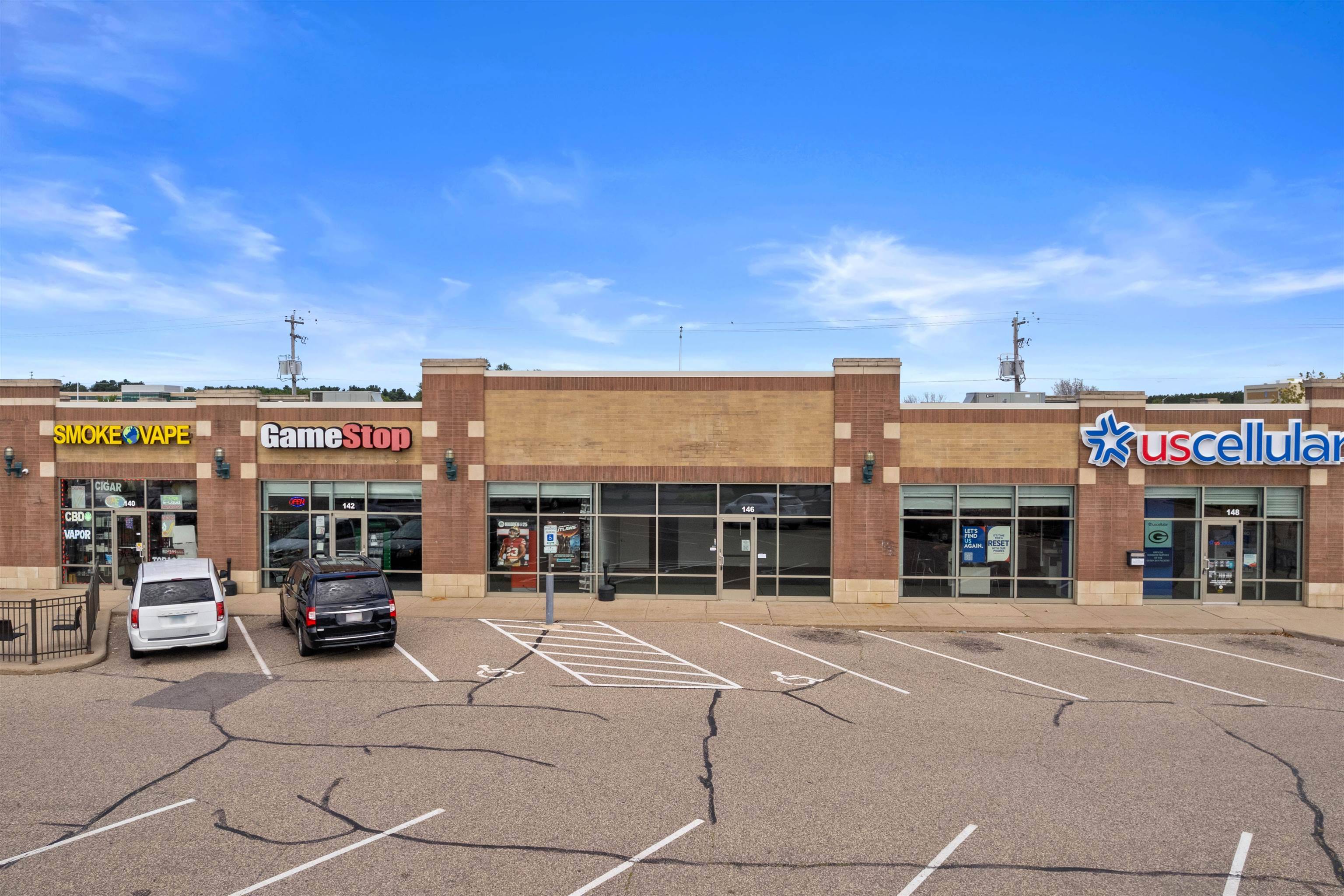 Plover, WI 54467,146 CROSSROADS DRIVE