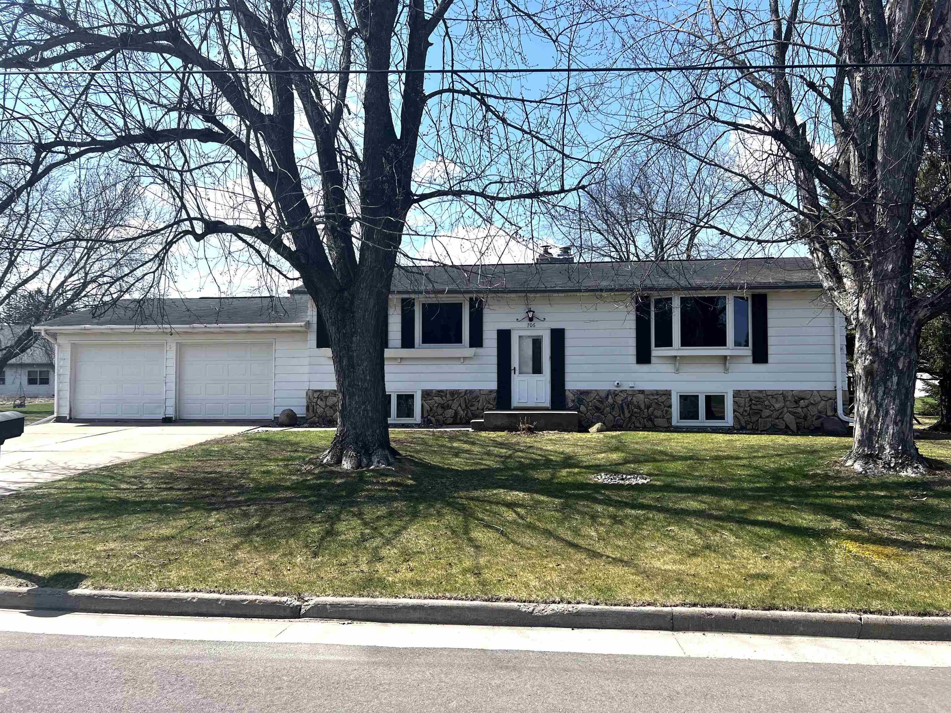 706 SUNSET DRIVE, Antigo, WI 54409