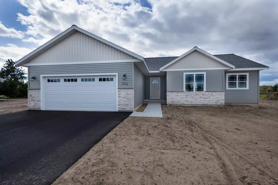 764 Red Sunset Court, Plover, WI 54467