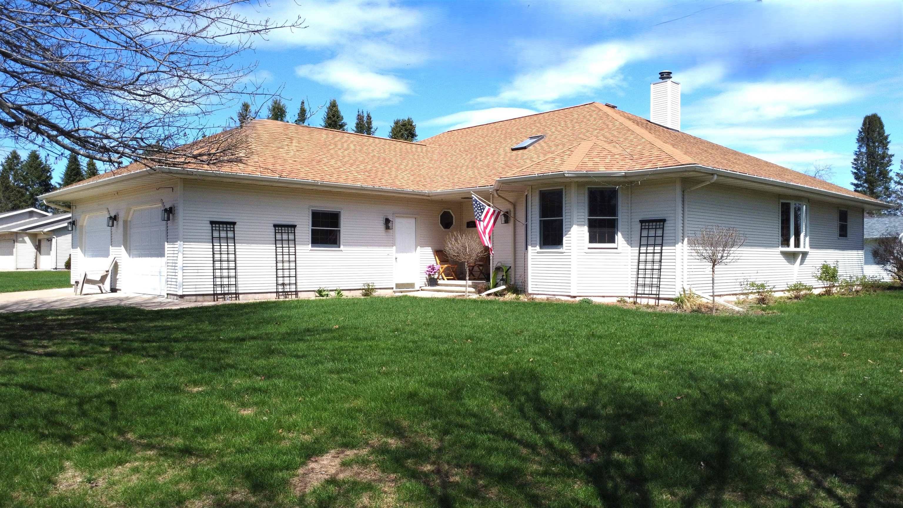 305 MAYFAIR STREET, Antigo, WI 54409