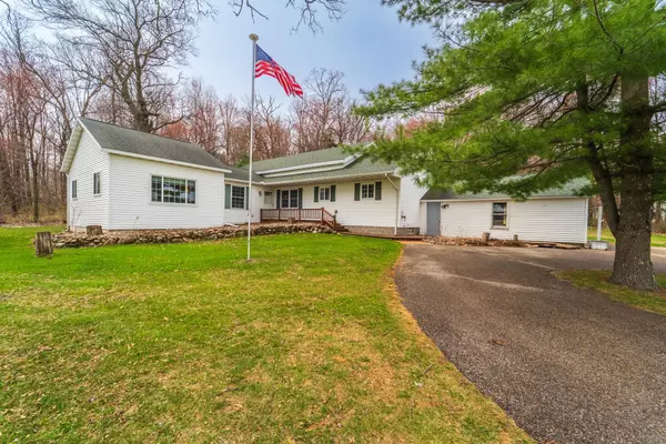 8385 6TH STREET, Amherst Junction, WI 54407