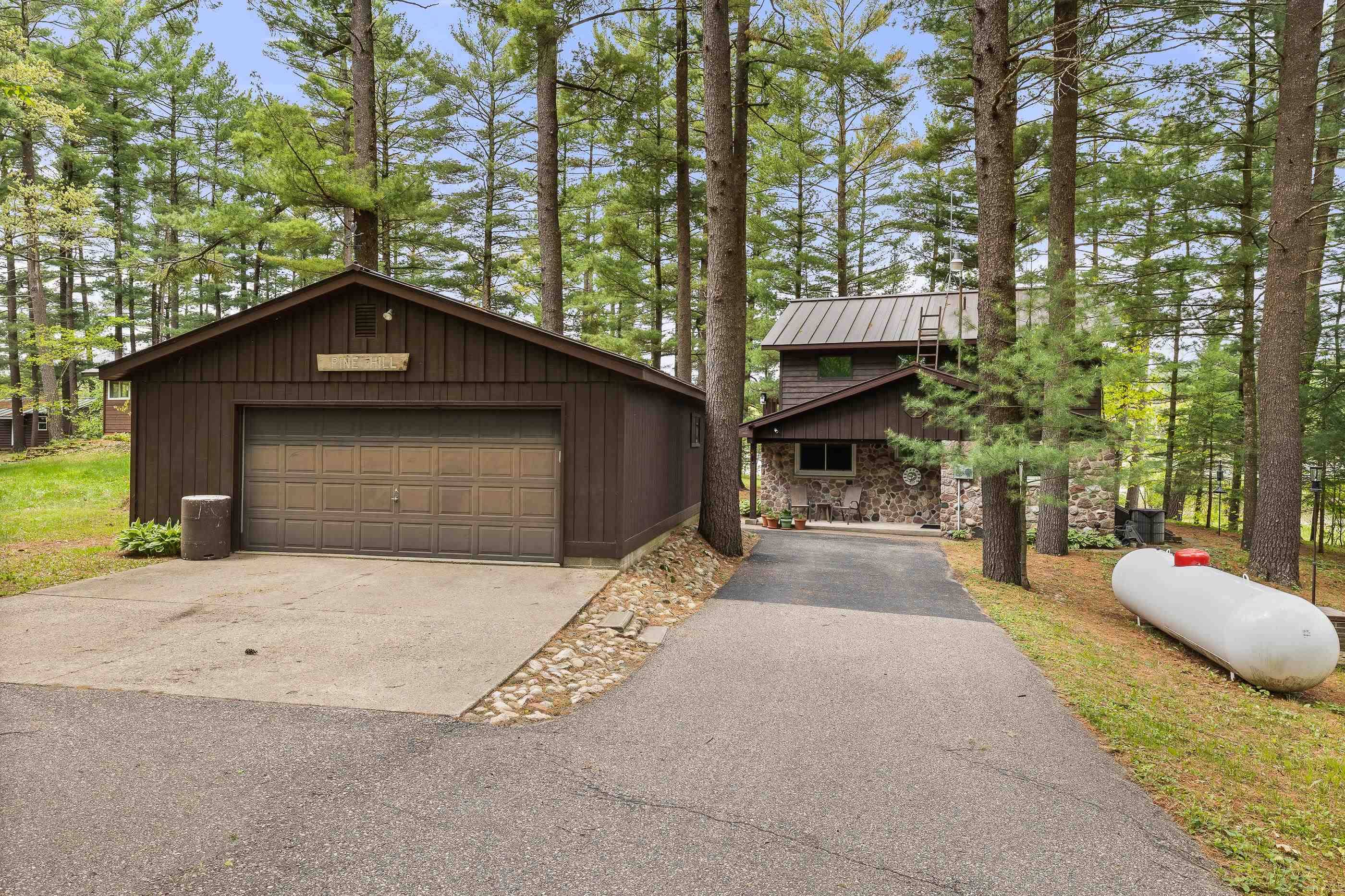 876 SOUTH LAKE ROAD, Amherst Junction, WI 54407