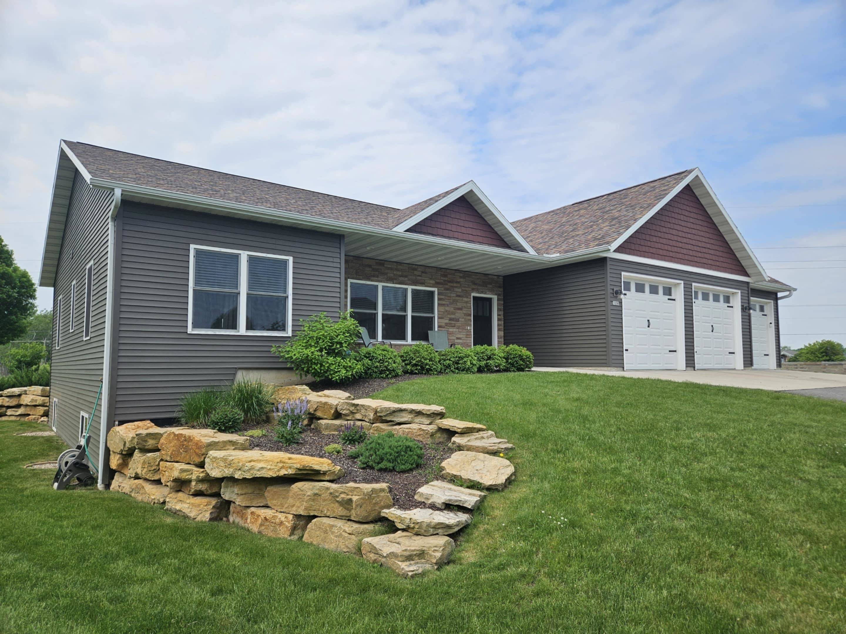 1230 W JEFFERSON STREET, Marshfield, WI 54449