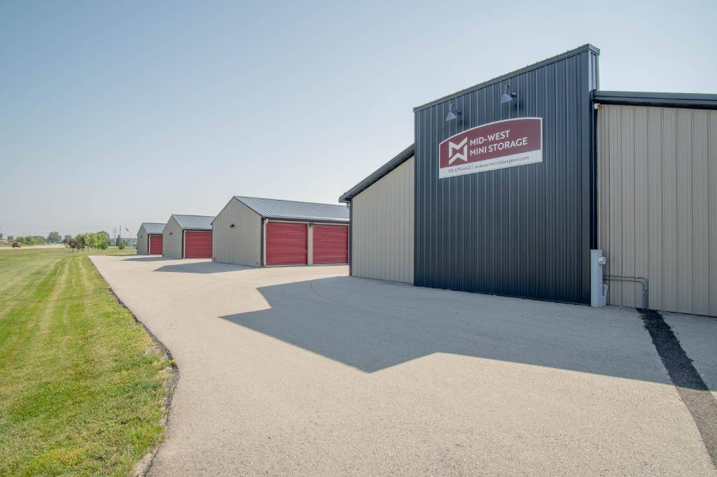 215 County Road CB, Neenah, WI 54956