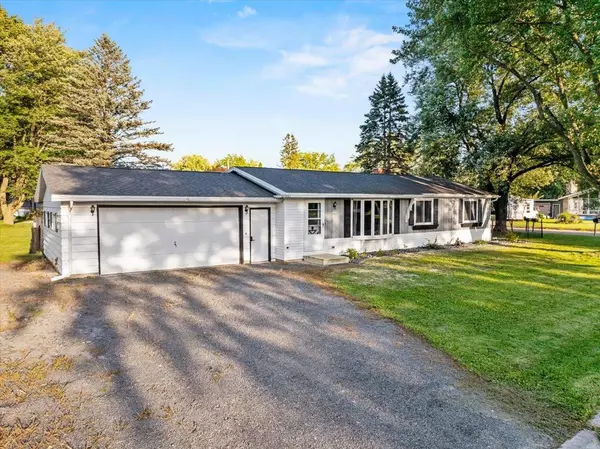 Spencer, WI 54479,106 S OAK STREET