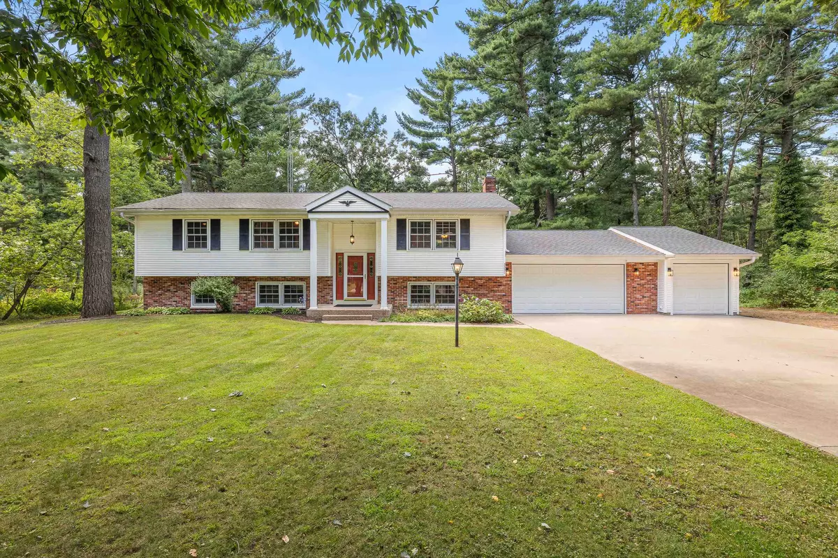 Plover, WI 54467,3331 ARBOR VITAE LANE