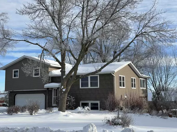 1607 S LINCOLN AVENUE, Marshfield, WI 54449