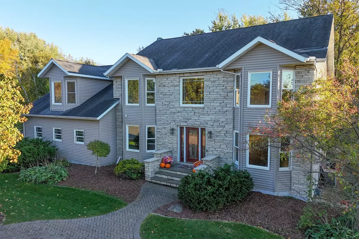 Marshfield, WI 54449,1200 W STATE STREET