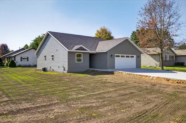 1530 HUNTINGTON AVENUE, Wisconsin Rapids, WI 54494