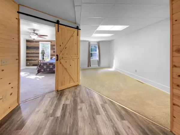 Plainfield, WI 54966,W11160 APACHE ROAD