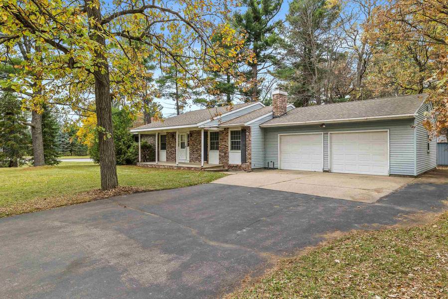 5206 FOREST CIRCLE NORTH, Stevens Point, WI 54481