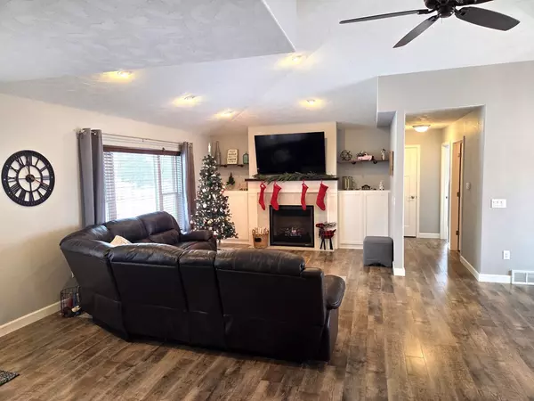 Marshfield, WI 54449,112206 COACHLIGHT AVENUE