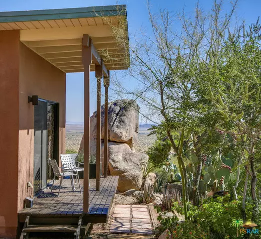 Joshua Tree, CA 92252,7150 STONY CREST RD
