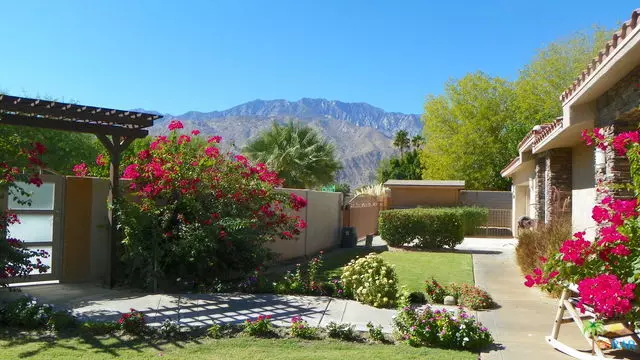 2780 E VISTA CHINO, Palm Springs, CA 92262