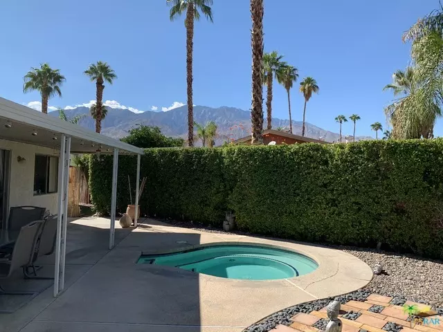 910 ARROYO VISTA DR, Palm Springs, CA 92264