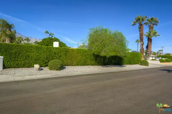 657 S MOUNTAIN VIEW DR, Palm Springs, CA 92264