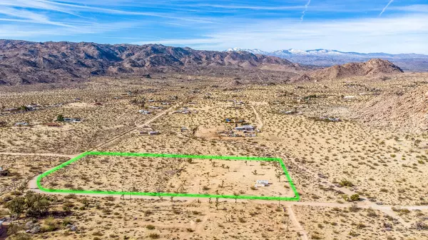 Joshua Tree, CA 92252,8636 Rockhaven