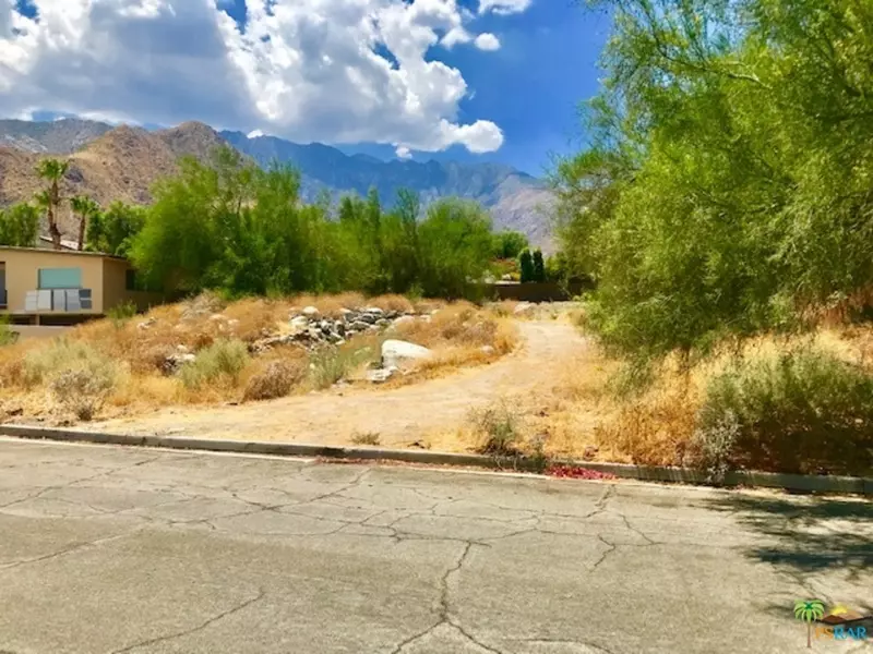 2355 N Milo DR, Palm Springs, CA 92262