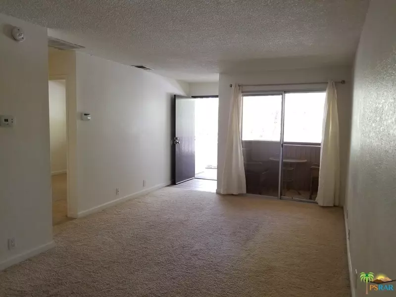 2875 N Los Felices RD #214, Palm Springs, CA 92262