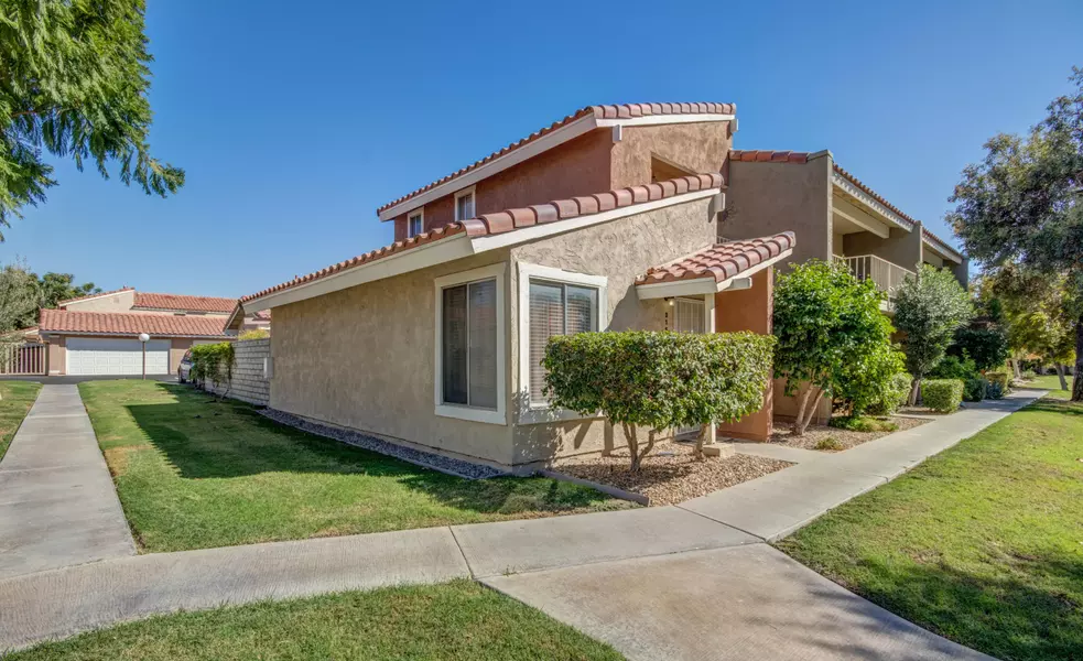 315 Tava LN, Palm Desert, CA 92211