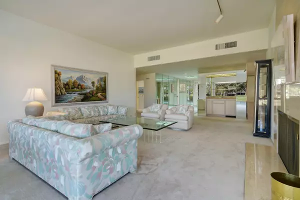 Rancho Mirage, CA 92270,94 Columbia DR