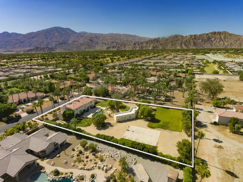 81900 Mountain View LN, La Quinta, CA 92253