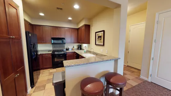 La Quinta, CA 92253,48772 Legacy DR