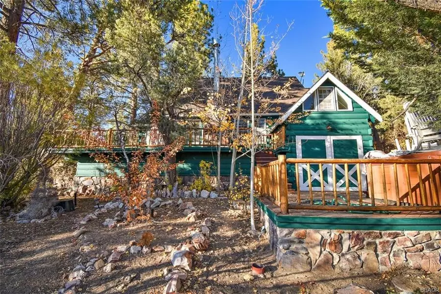 417 Curly DR, Big Bear, CA 92314
