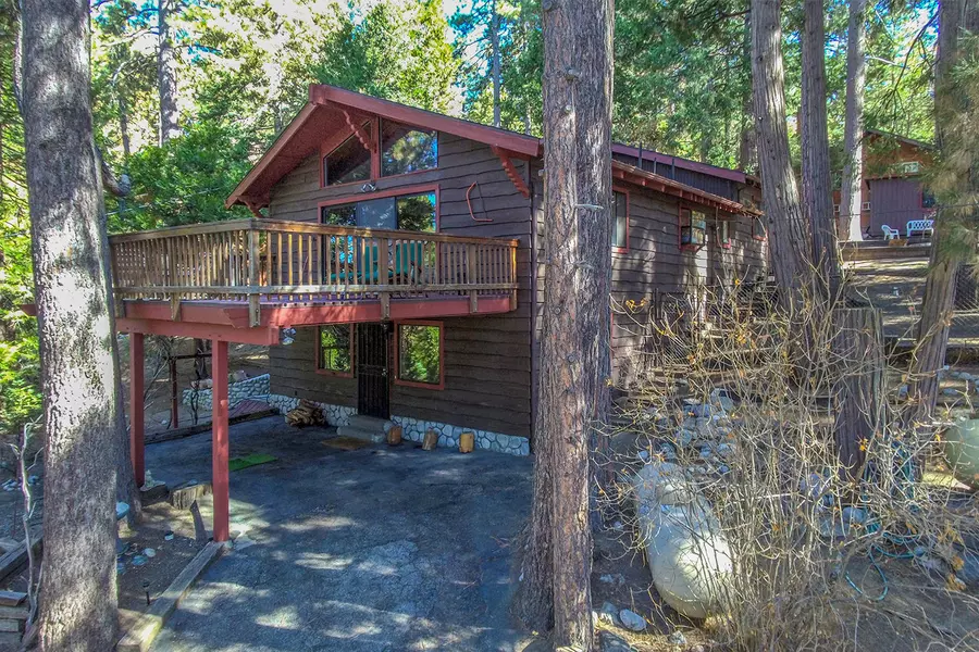 23090 Oak Leaf LN, Idyllwild, CA 92549