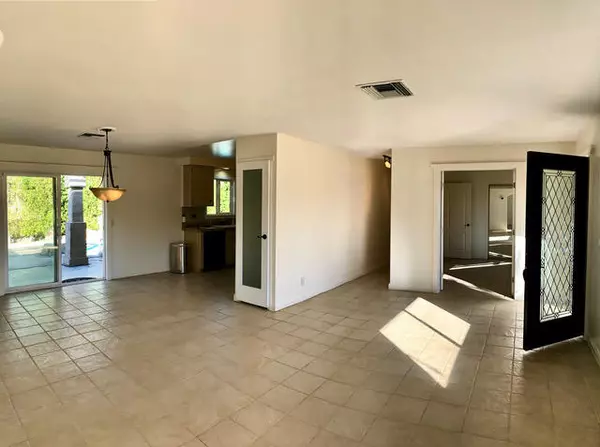 Palm Springs, CA 92264,3728 E Camino Parocela