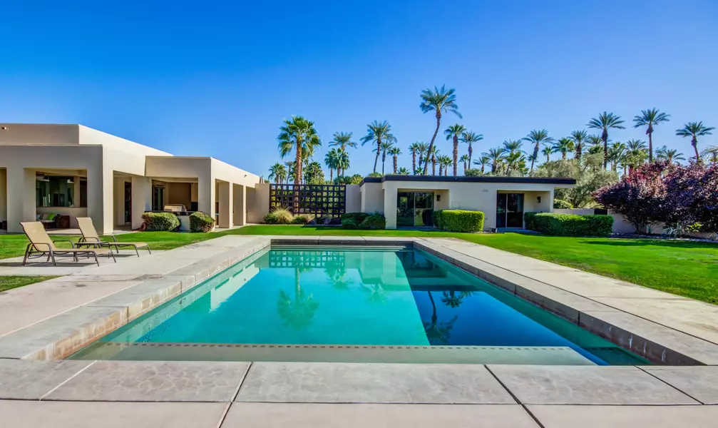 8 Strauss TER, Rancho Mirage, CA 92270