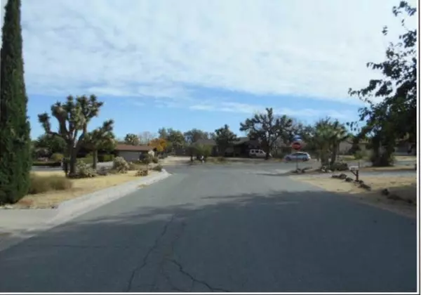 Yucca Valley, CA 92284,56638 Piute TRL