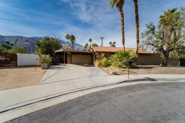 767 E El Escudero, Palm Springs, CA 92262