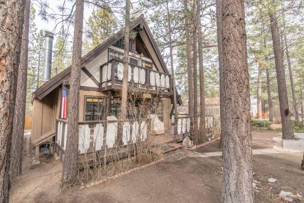 337 W Aeroplane BLVD, Big Bear City, CA 92314