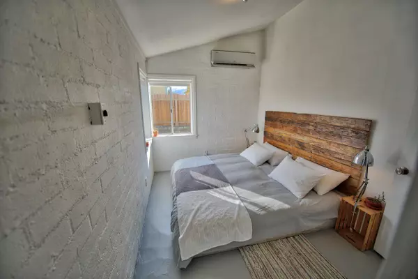 Joshua Tree, CA 92252,6443 Valley View ST