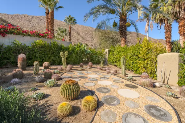 Palm Springs, CA 92264,279 W Camino Alturas