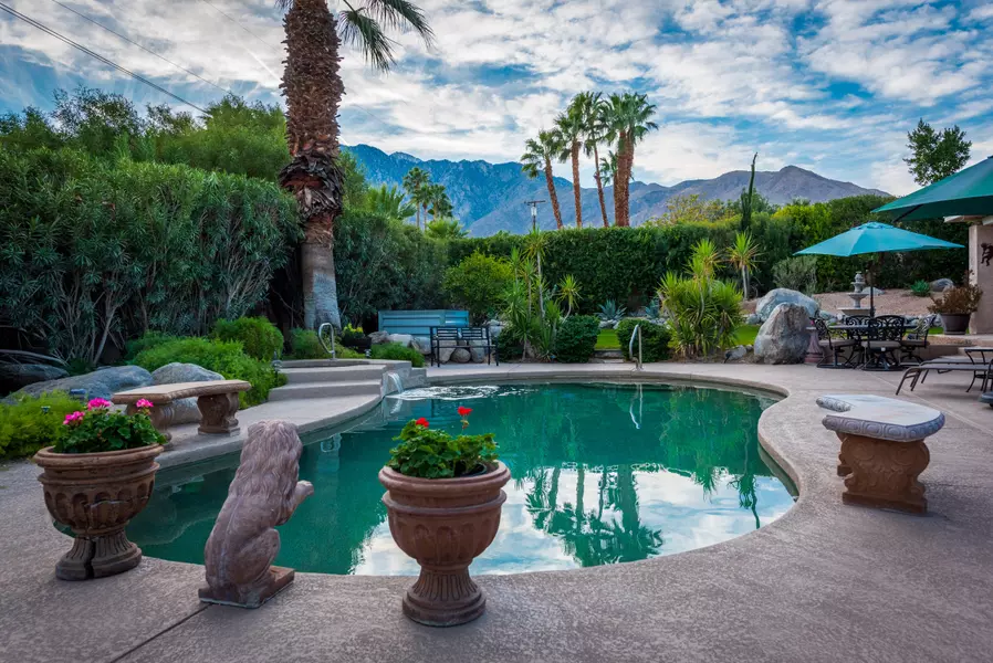 2475 N Via Monte Vista, Palm Springs, CA 92262