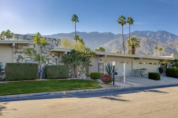 2271 S Madrona DR, Palm Springs, CA 92264