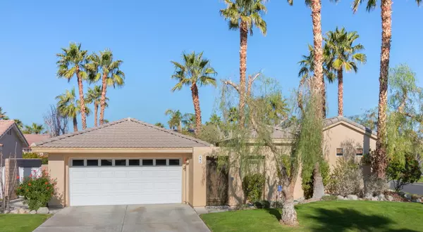 682 E Daisy ST, Palm Springs, CA 92262