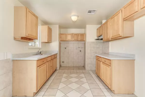 Desert Hot Springs, CA 92240,66605 Flora AVE