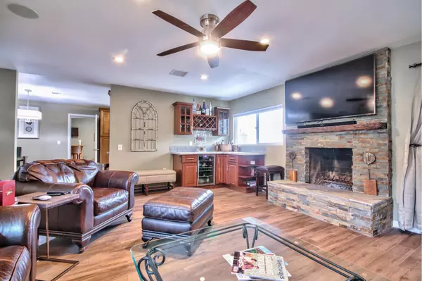 Desert Hot Springs, CA 92240,12045 Redbud RD