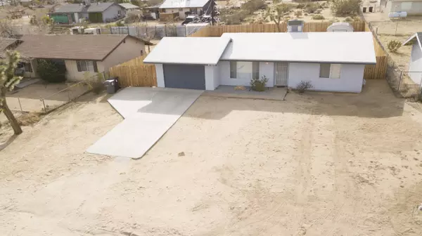 Joshua Tree, CA 92252,61615 Capilla DR