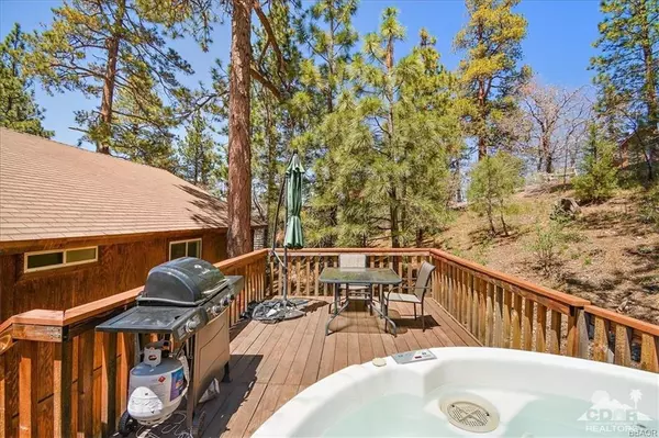 Big Bear Lake, CA 92314,911 Villa Grove AVE