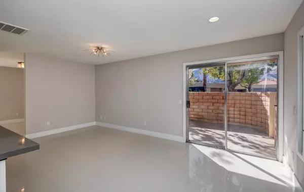 Palm Springs, CA 92262,1281 Sunflower LN