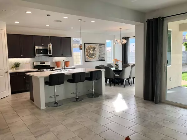 Cathedral City, CA 92234,30755 Avenida Los Ninos