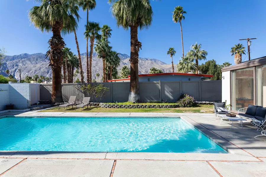 1864 E Desert Palms DR, Palm Springs, CA 92262