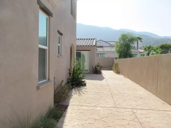 Palm Springs, CA 92262,427 Limestone